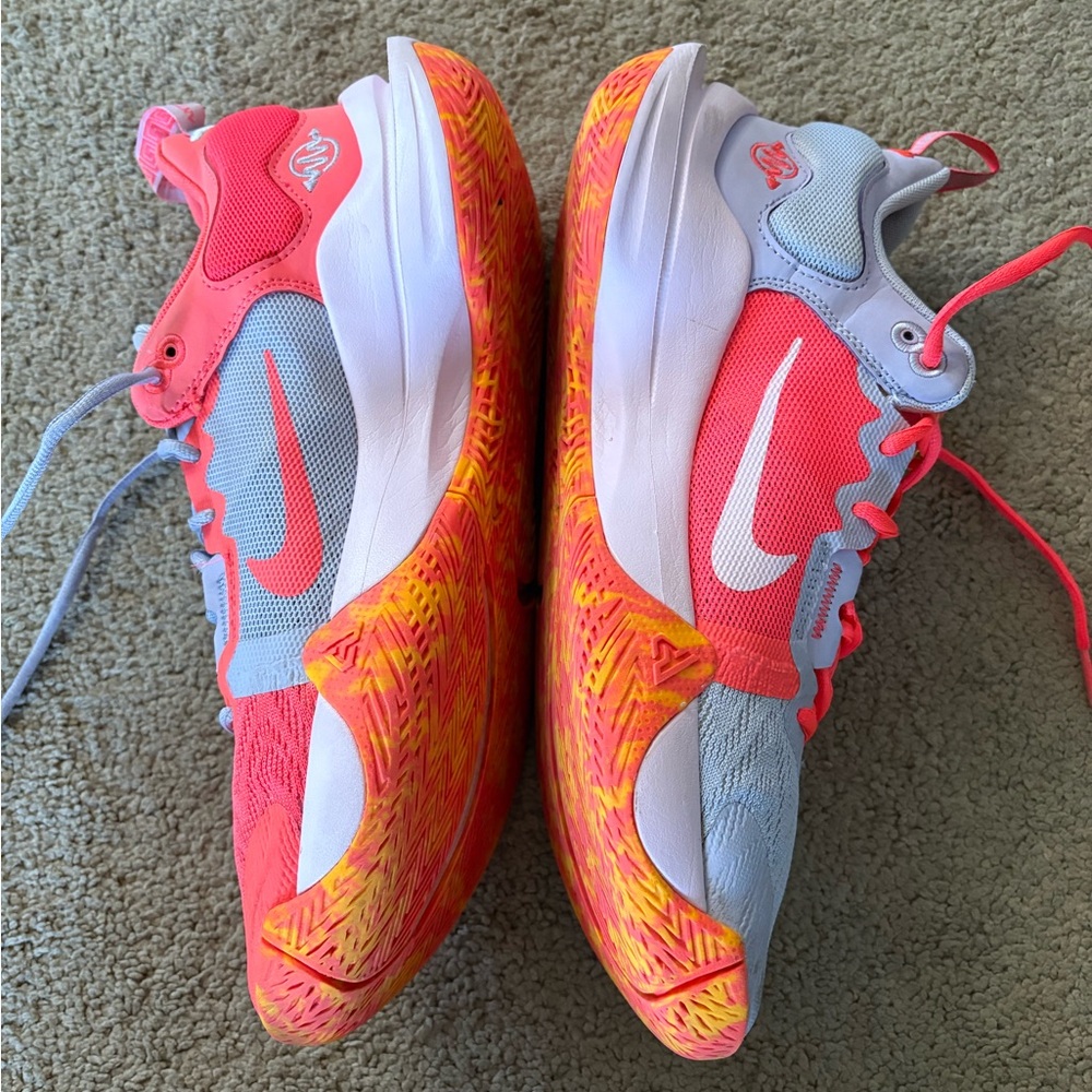 Nike Giannis Immortality Basketball Shoes size 11 DM825-600 - Picture 4 of 9
